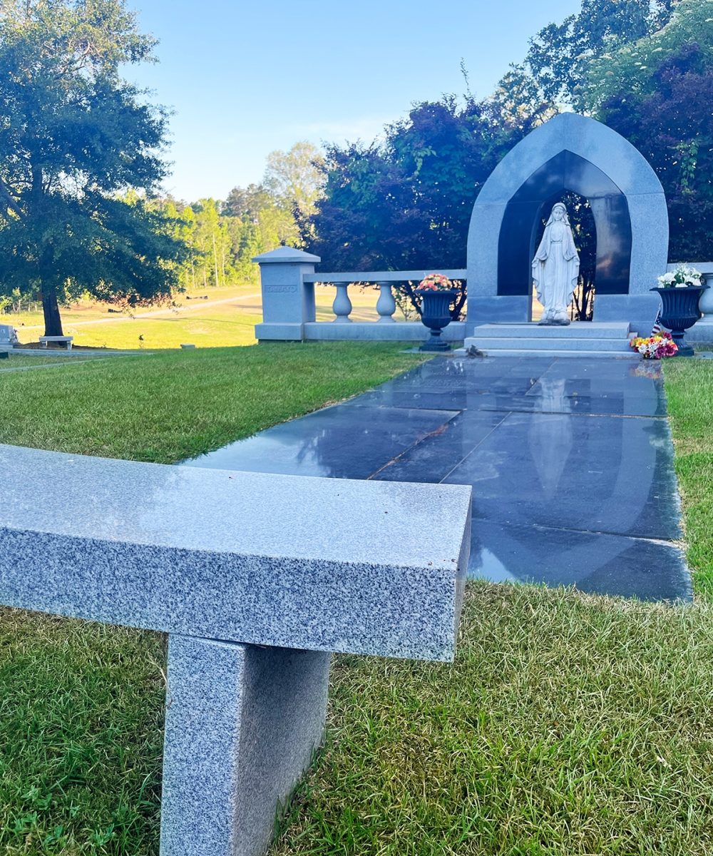 mary-bench2
